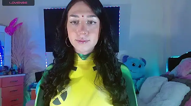 karla zambrano online show from December 19, 2024, 10:10 pm