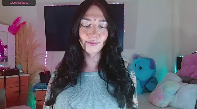 karla zambrano online show from December 24, 2024, 2:32 am