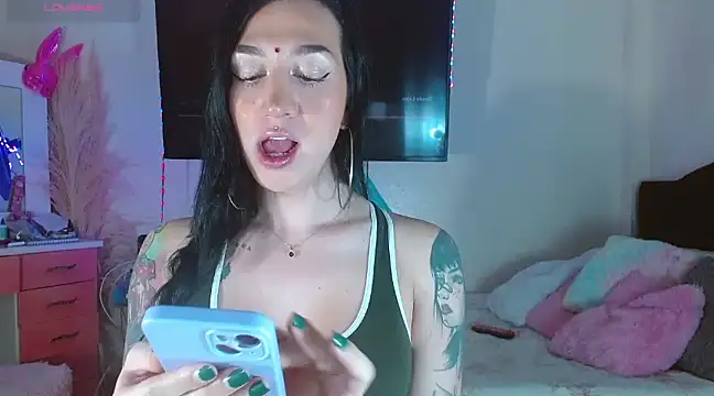 karla zambrano online show from February 2, 2025, 4:15 am