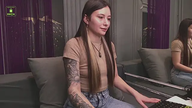 Ishtar Divine online show from February 4, 2025, 11:49 am