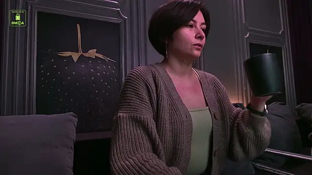 Ishtar Divine online show from March 3, 2026, 4:18 am