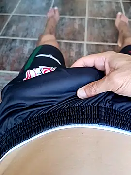 Snapshot of paubabando_ chatting on March 5, 2025, 4:35 pm paubabando online show from March 5, 2025, 4:35 pm