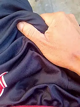 Snapshot of paubabando_ chatting on December 19, 2025, 9:38 am paubabando online show from December 19, 2025, 9:38 am