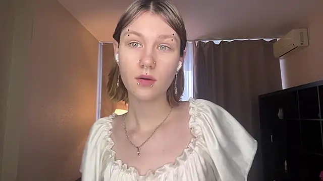 MoiraHavins online show from February 14, 2026, 6:32 am