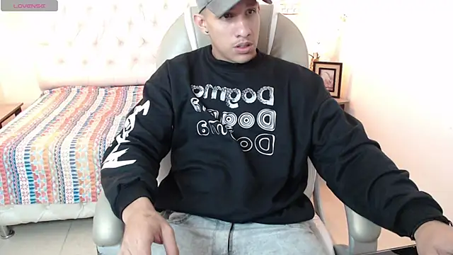 Snapshot of Jheidertwink chatting on December 20, 2024, 3:58 am Jheidertwink online show from December 20, 2024, 3:58 am