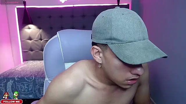 Snapshot of Jheidertwink chatting on December 21, 2024, 9:44 am Jheidertwink online show from December 21, 2024, 9:44 am