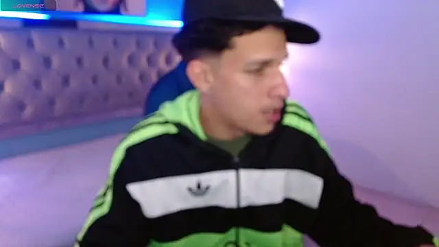 Jheidertwink online show from January 12, 2025, 3:39 am