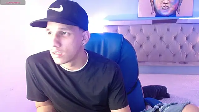 Jheidertwink online show from January 14, 2025, 3:32 am