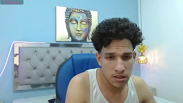 Snapshot of Jheidertwink chatting on February 14, 2025, 3:43 am Jheidertwink online show from February 14, 2025, 3:43 am