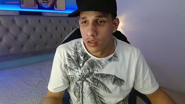 Jheidertwink online show from February 15, 2025, 3:52 am