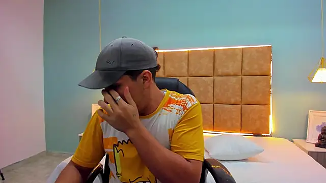 Snapshot of Jheidertwink chatting on September 9, 2025, 12:26 pm Jheidertwink online show from September 9, 2025, 12:26 pm