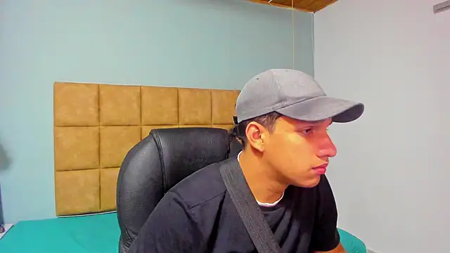 Snapshot of Jheidertwink chatting on September 14, 2025, 12:26 pm Jheidertwink online show from September 14, 2025, 12:26 pm