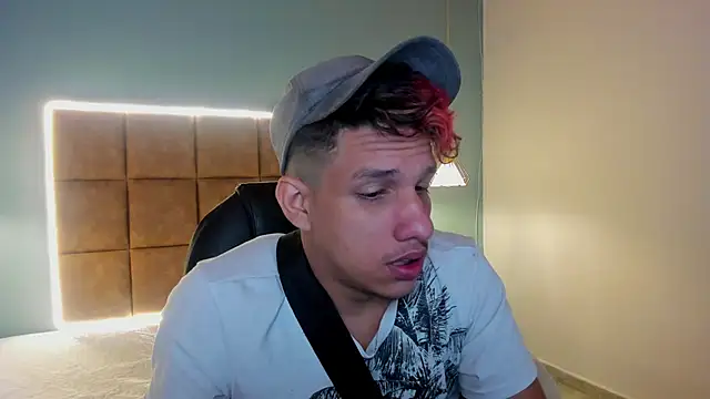 Snapshot of Jheidertwink chatting on September 30, 2025, 12:54 pm Jheidertwink online show from September 30, 2025, 12:54 pm