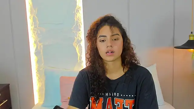 Snapshot of yaya23x chatting on March 20, 2025, 7:04 pm yaya23x online show from March 20, 2025, 7:04 pm