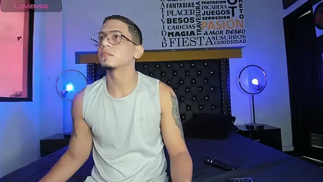 JoshMillerr  online show from March 7, 2025, 8:00 pm