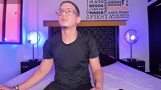 JoshMillerr  online show from March 15, 2025, 7:59 pm