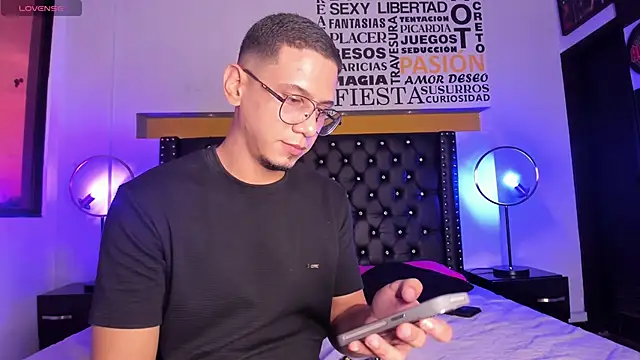 JoshMillerr  online show from March 20, 2025, 9:35 pm