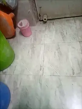 Snapshot of BusyMitt17 chatting on February 25, 2026, 7:23 pm BusyMitt17 online show from February 25, 2026, 7:23 pm