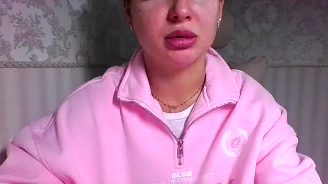 Snapshot of jennifer838 chatting on October 1, 2025, 8:20 am jennifer838 online show from October 1, 2025, 8:20 am