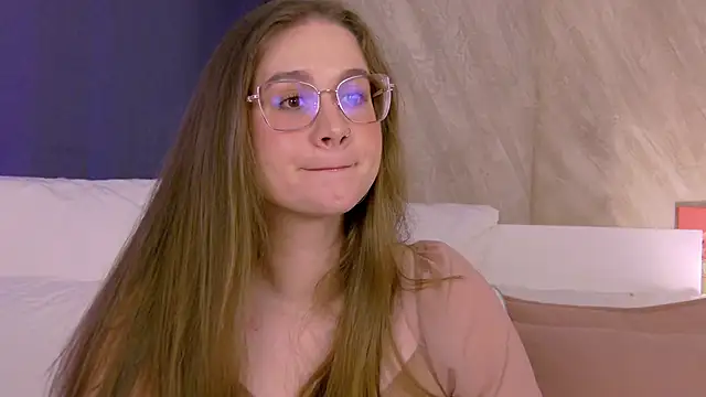 Snapshot of EllieHayes chatting on June 22, 2026, 7:00 pm EllieHayes online show from June 22, 2026, 7:00 pm