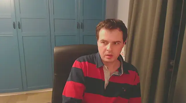 Snapshot of CuteMan33 chatting on January 11, 2025, 4:27 am CuteMan33 online show from January 11, 2025, 4:27 am