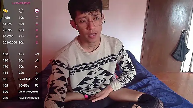 Snapshot of Sweet_c4mer0n chatting on October 29, 2025, 4:20 pm Sweet c4mer0n online show from October 29, 2025, 4:20 pm