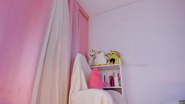  cherrykingsley1 online show from December 14, 2025, 11:42 pm