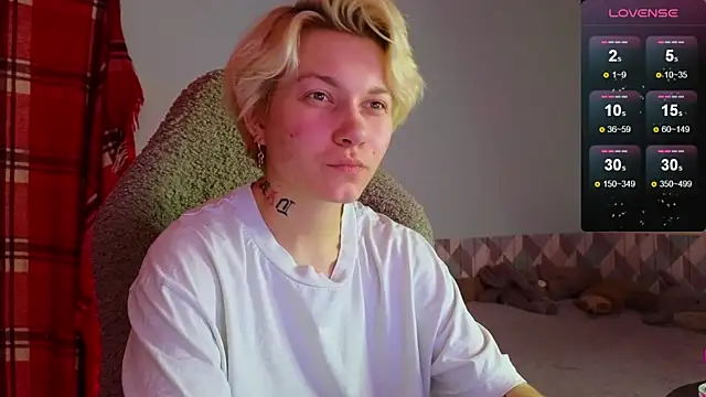 esajukyy online show from February 12, 2025, 3:49 pm