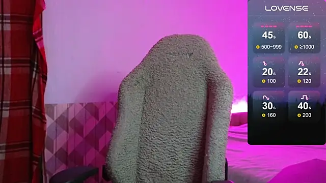 esajukyy online show from October 29, 2025, 5:04 pm