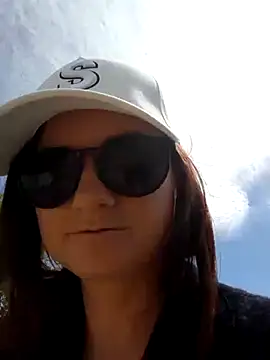 Samira-Summer online show from March 13, 2025, 10:47 am