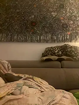 zenzero87 online show from September 19, 2025, 8:42 pm