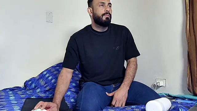 Snapshot of BEN_BLAZE chatting on March 3, 2025, 7:49 pm BEN BLAZE online show from March 3, 2025, 7:49 pm