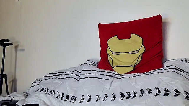 Snapshot of BEN_BLAZE chatting on March 7, 2025, 8:33 pm BEN BLAZE online show from March 7, 2025, 8:33 pm