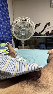 Snapshot of BEN_BLAZE chatting on November 18, 2025, 8:57 pm BEN BLAZE online show from November 18, 2025, 8:57 pm