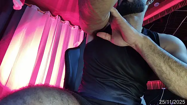 Snapshot of BEN_BLAZE chatting on November 26, 2025, 6:36 am BEN BLAZE online show from November 26, 2025, 6:36 am