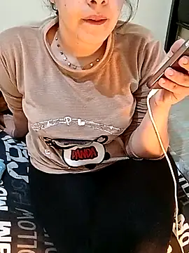 ShadiaStar online show from February 6, 2025, 12:11 am