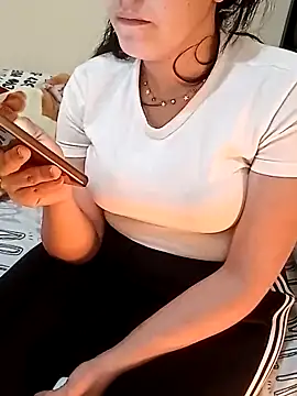 ShadiaStar online show from February 27, 2025, 8:31 pm