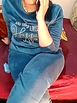 ShadiaStar online show from March 14, 2025, 4:21 am