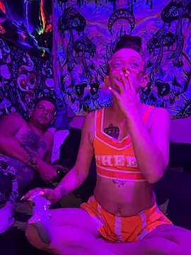 Stonermama666420 online show from June 16, 2026, 4:59 am