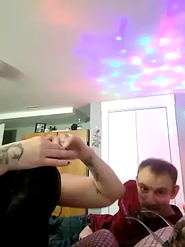 Snapshot of Neveah6 chatting on December 15, 2024, 3:53 pm Neveah6 online show from December 15, 2024, 3:53 pm