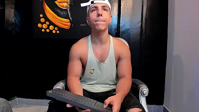 Snapshot of Flynn_Riider chatting on March 9, 2025, 1:37 pm Flynn Riider online show from March 9, 2025, 1:37 pm