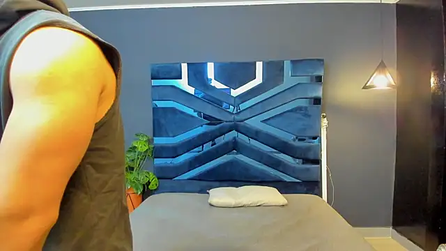 Snapshot of Flynn_Riider chatting on March 12, 2025, 11:42 am Flynn Riider online show from March 12, 2025, 11:42 am