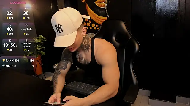 Snapshot of Flynn_Riider chatting on November 17, 2025, 5:19 pm Flynn Riider online show from November 17, 2025, 5:19 pm