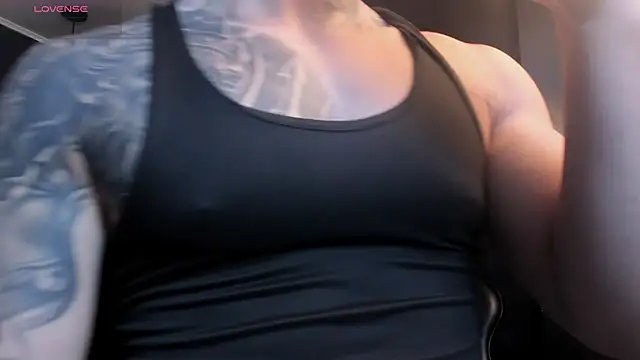 Flynn Riider online show from December 3, 2025, 5:22 pm