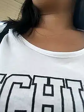 Danna-linyi online show from February 17, 2025, 6:48 pm