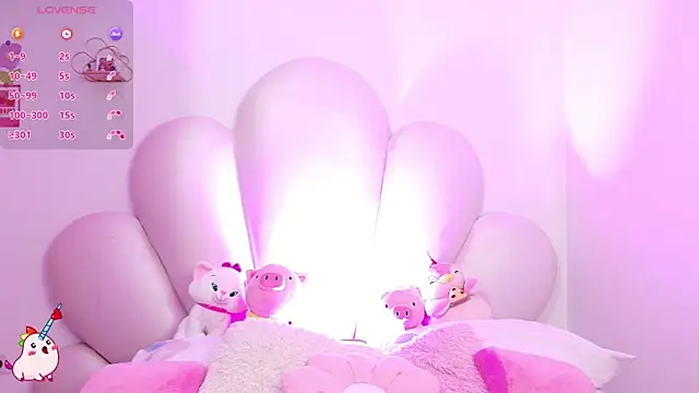 Snapshot of zoewillian chatting on May 15, 2026, 9:44 pm zoewillian online show from May 15, 2026, 9:44 pm