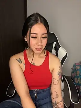 Snapshot of Zoee_t chatting on December 5, 2025, 3:26 am Zoee t online show from December 5, 2025, 3:26 am