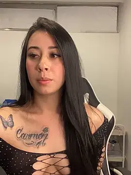 Snapshot of Zoee_t chatting on February 8, 2026, 3:32 am Zoee t online show from February 8, 2026, 3:32 am