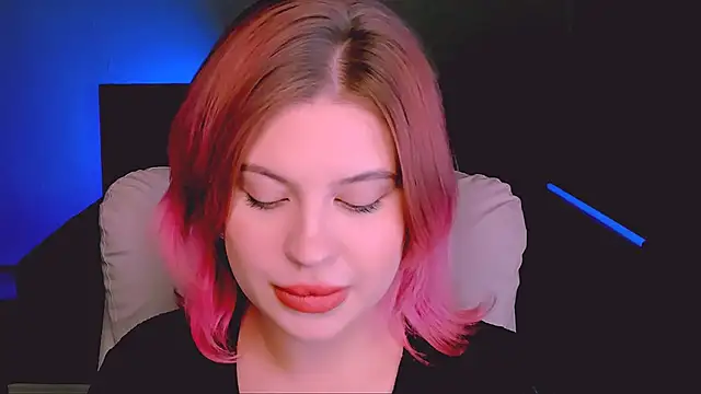 Snapshot of evaharve chatting on September 12, 2025, 5:51 am evaharve online show from September 12, 2025, 5:51 am