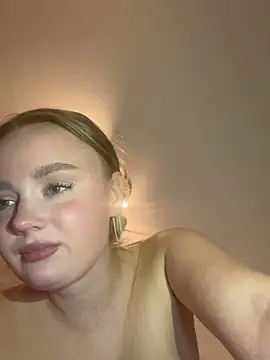 Snapshot of CherryEmmy chatting on November 6, 2025, 7:04 pm CherryEmmy online show from November 6, 2025, 7:04 pm